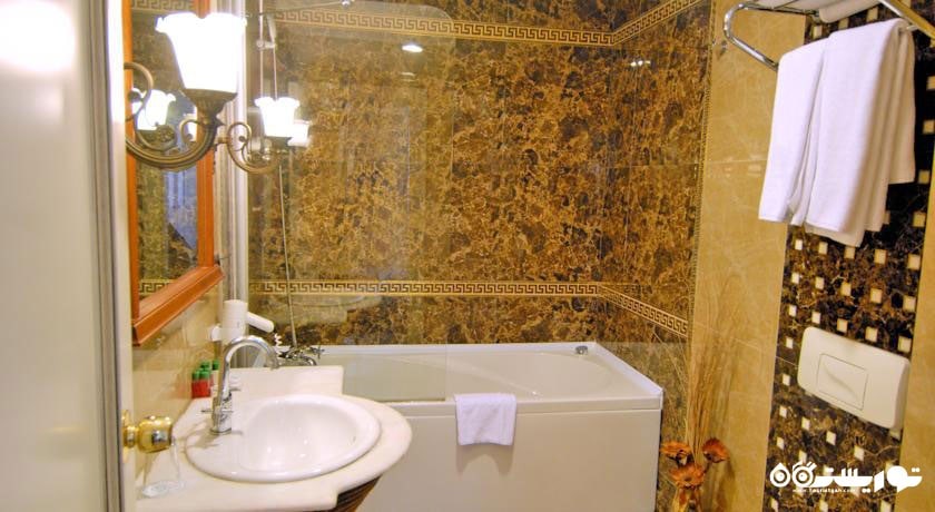 حمام و سرویس بهداشتی اتاق ها